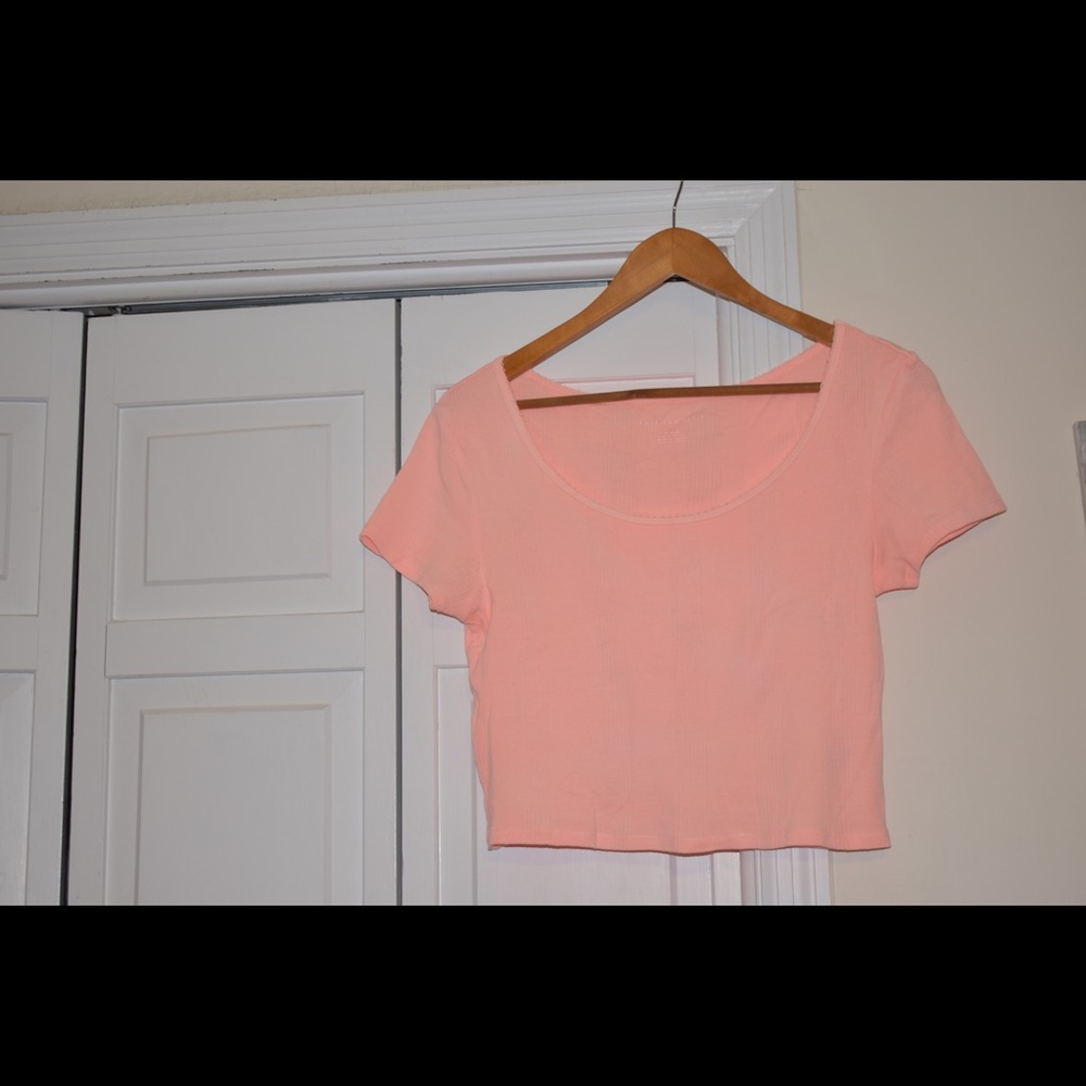 American Eagle light pink/peach crop top